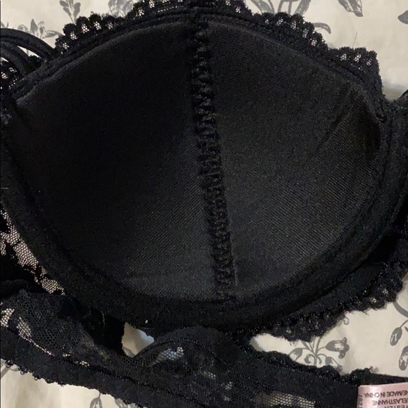 La Vie en Rose - Black Lace Bra - Picture 5 of 7